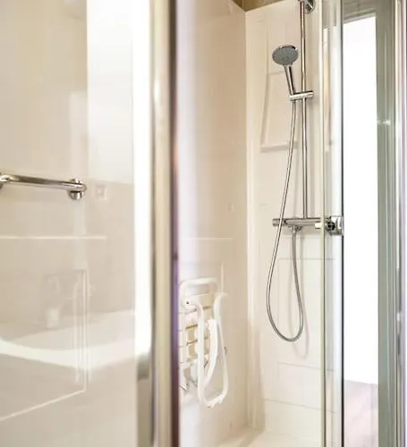 Marlis 180 View Swimming Pool And Parking Апартаменты *